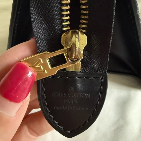 louis vuitton epi sac triangle. - Picture 7 of 13